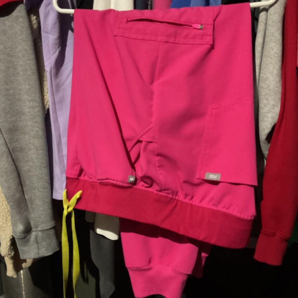 Figs womens jogger set